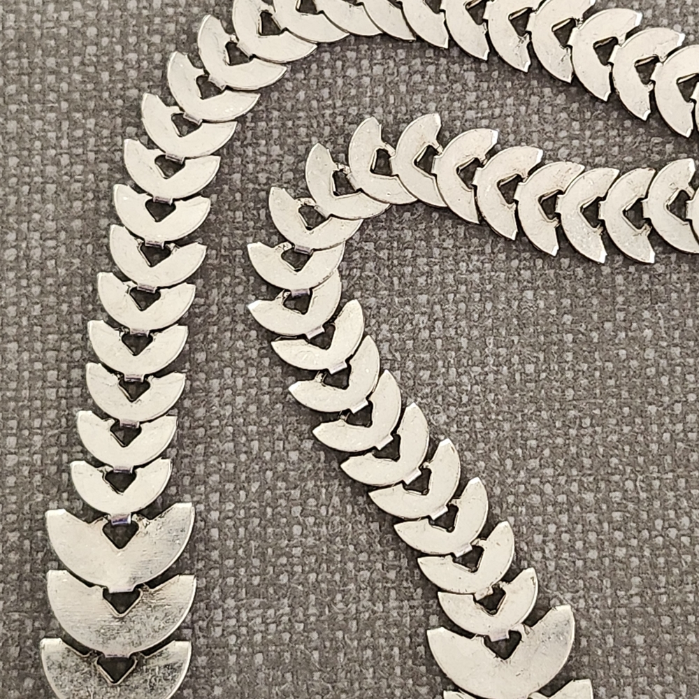 Stella & Dot Necklace and Post Earring Set - Picture 6 of 12